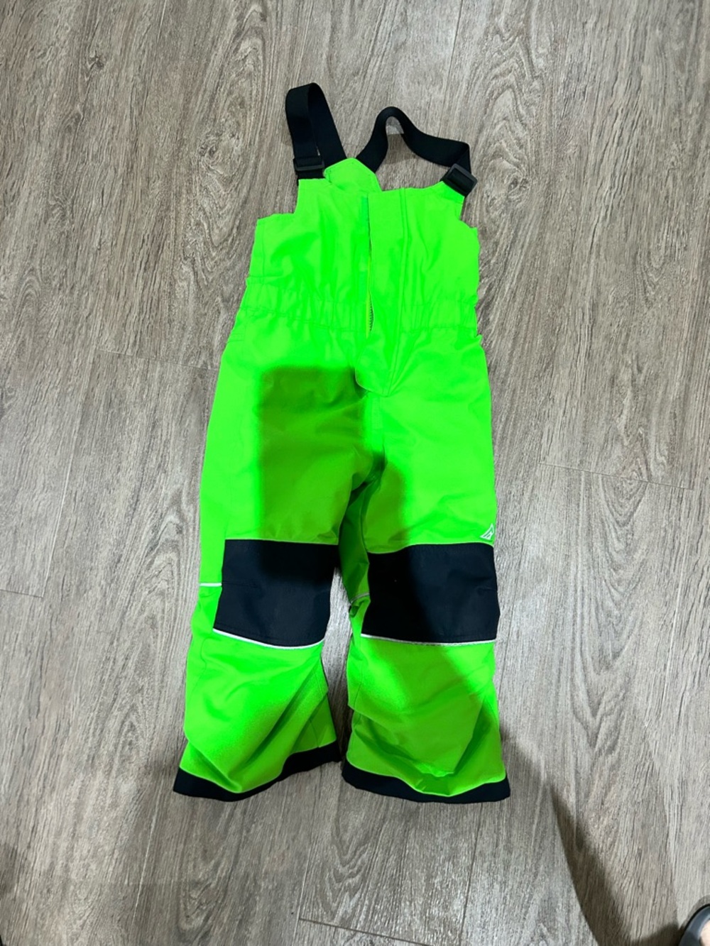 Excellent condition kids Ripzone snowpants